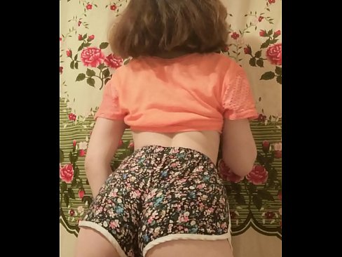 ❤️ Neska gazte sexy galtzak kentzen kameraren aurrean ❌ Porno %eu.sexflashgame.ruan ☑